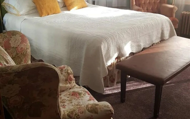 1922 Starkey House Bed & Breakfast Inn