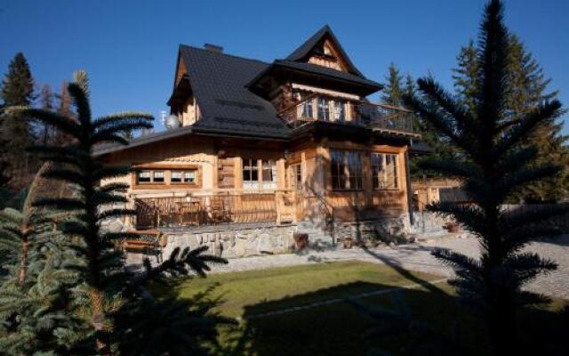 Отель Bambi Cottage Закопане вид на фасад