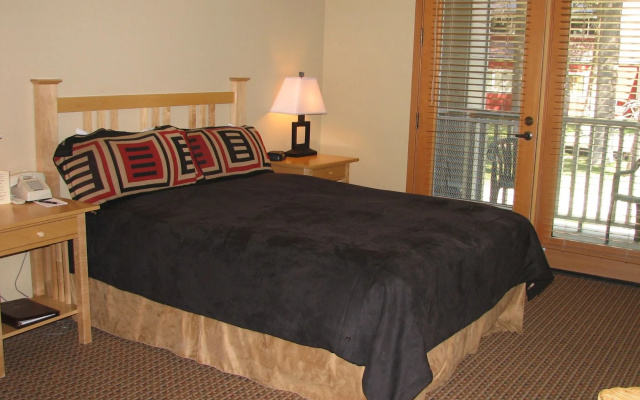Squaw Valley Lodge
