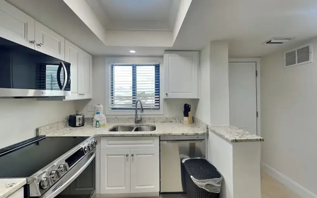Seaside 2 by Distinctive Beach Rentals