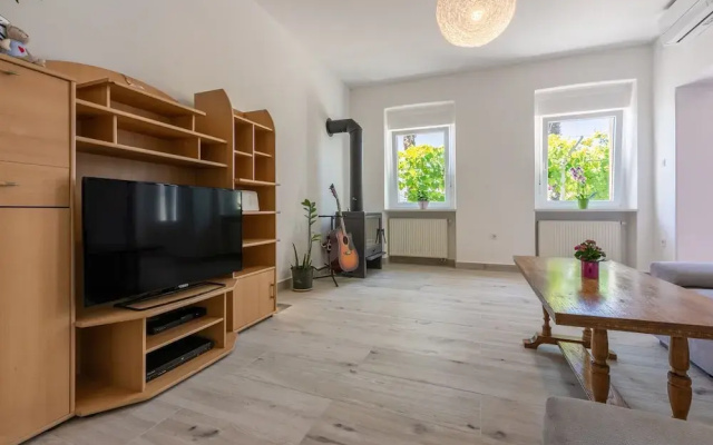 House Tinac