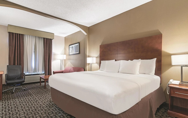 MainStay Suites Decatur River City