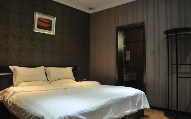 Longmen Gongshe Inn