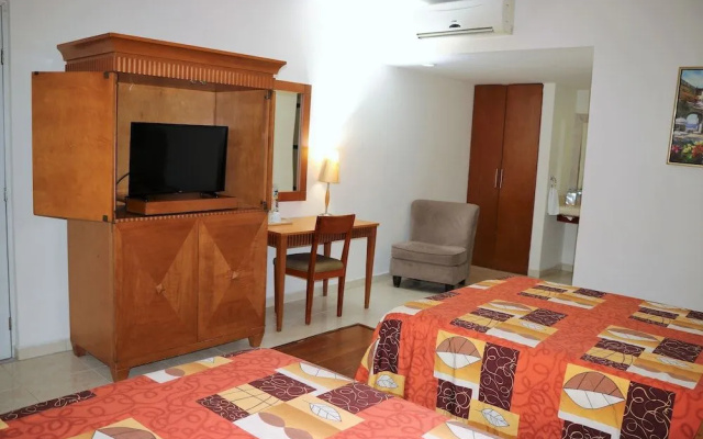 Hotel Meson De La Rivera