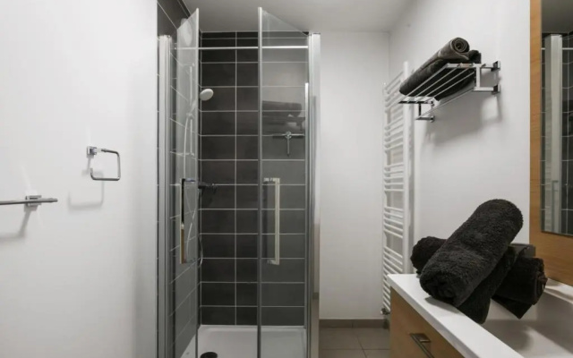 Spacious 1-bedroom with terrace 15 min from Lake Annecy Welkeys