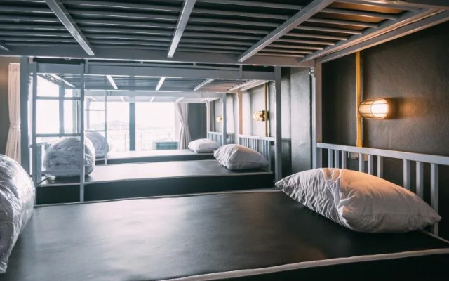 Yimwhan Hostel &Cafe