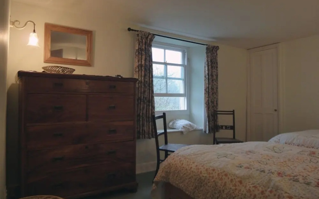 1 Rose Cottages