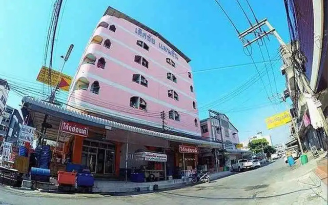 Lertchai Mansion