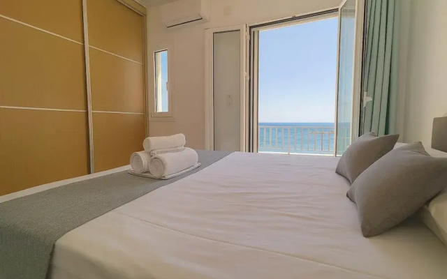 Beachfront Ela Luxury Stay With Jacuzzi Views