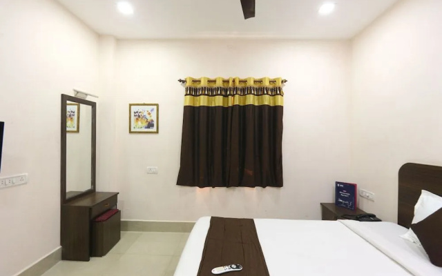 OYO Flagship 1246 Raaj Residency