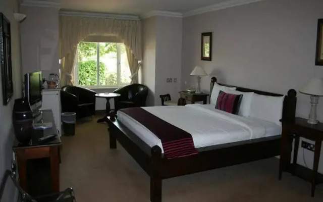 Weir View House