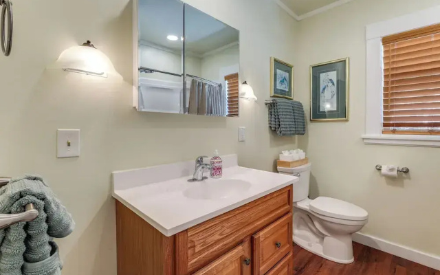 Route 66 Retreat: Dog-friendly Home in Williams