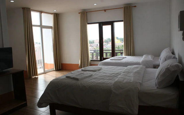 Skyline Hotel Laos