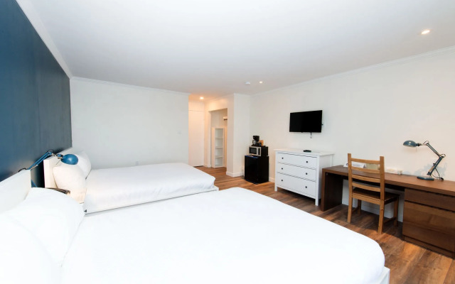 Cloud 9 Inn