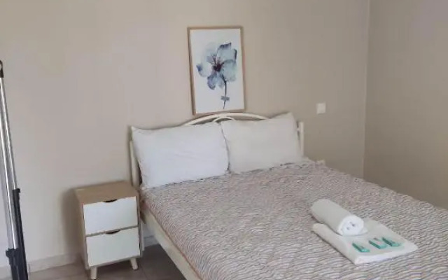 Marie-Angela HOUSE ARILLAS