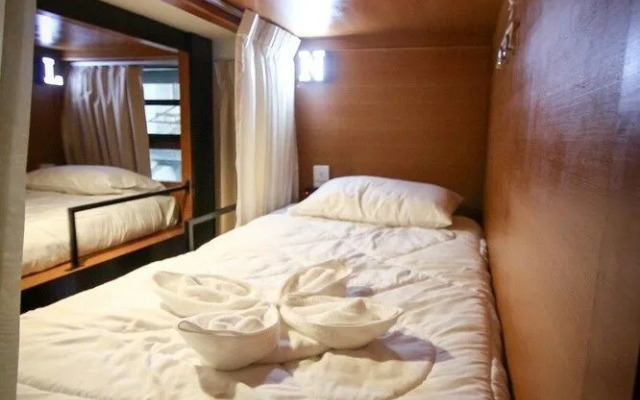 OneNightZleep Hostel