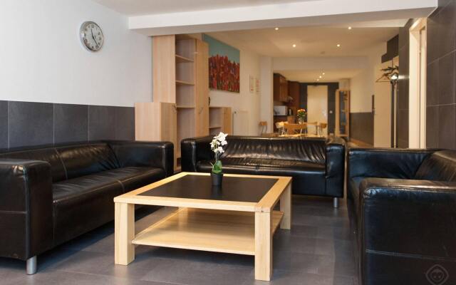 Апартаменты Monnikenstraat Apartments интерьер отеля