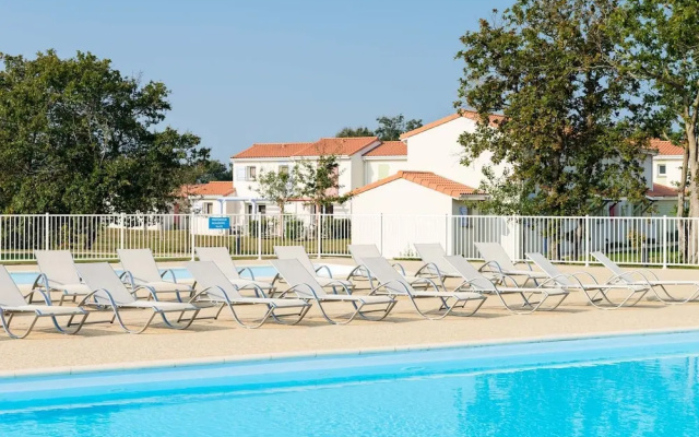 Well-kept Apartment, With Dishwasher, 7 km. From the Beach