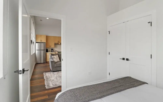 Stylish 4BR Stay - State rep