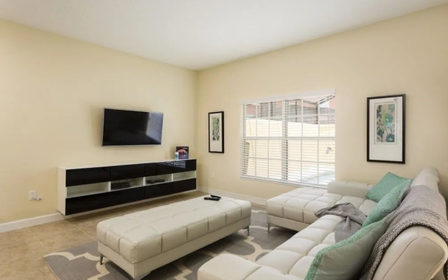 Bismarck Palm Townhome 8971