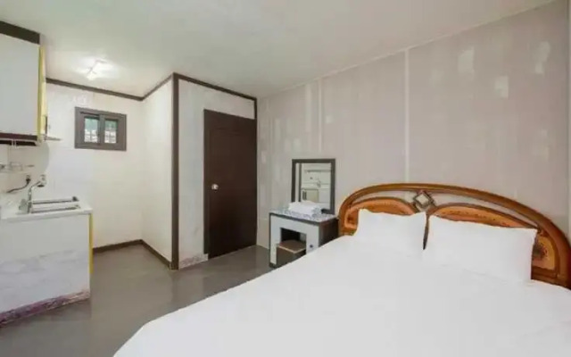 Pocheon Sanjung Resort Pension & Caravan