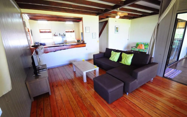#4 Beach Villa Bliss by TAHITI VILLAS