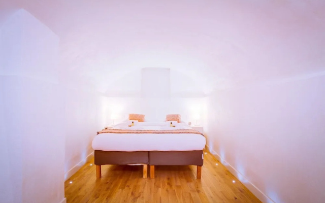 Design Apartment - One Bedroom Flat in the 5th Arrondissement