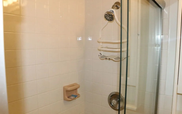 Jamaica Royale 086 - 2 Br Condo