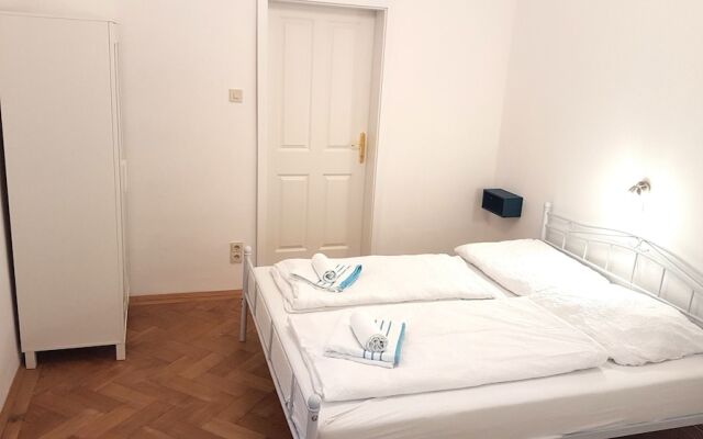 Отель Sobieski Apartments St. Stephen Cathedral Австрия, Вена - отзывы, цены и фото номеров - забронировать отель Sobieski Apartments St. Stephen Cathedral онлайн вид на фасад