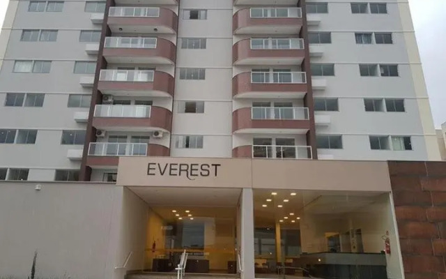 Everest Flat Service