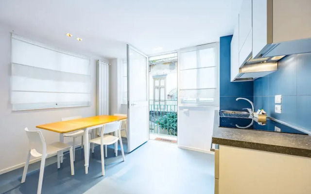 Art Apartment by Napoliapartments