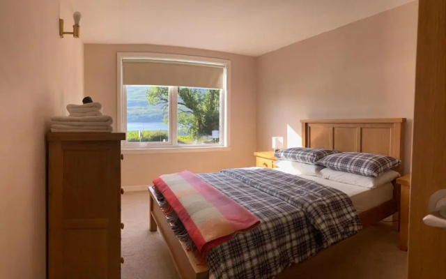 Conaglen, one bedroom apartment with stunning views.