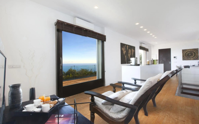 Beautiful Modern Villa With Jacuzzi and Sea-view-villa Delle Sirene