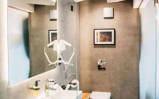 Nomad Luxury Suites