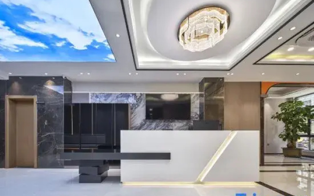 Lanju Yiyuan Hotel