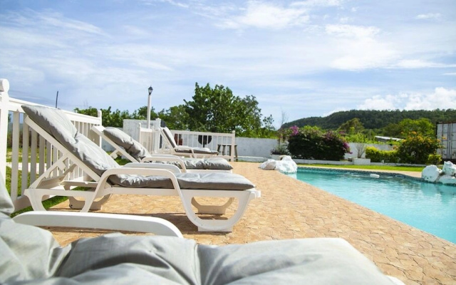 Paradise Beachfront Villas