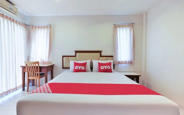 OYO 605 Lake View Phuket Place