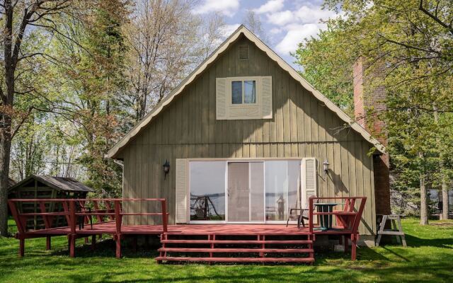Houghton Lake Hideaway 3 Bedrooms 1 5 Bathroom Cottage In Houghton