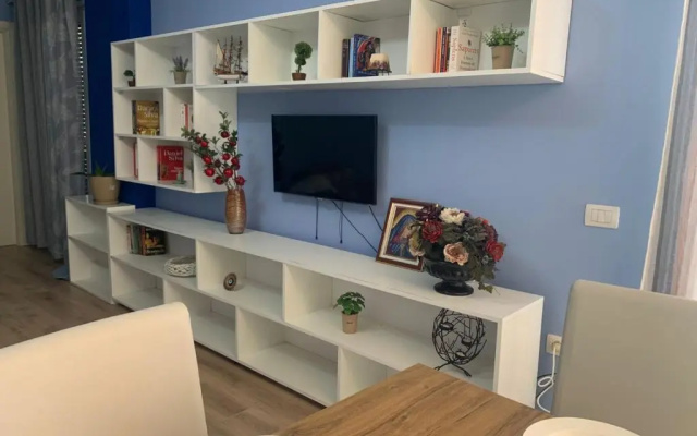 Modern cozy apt w/in 10 min walk from main square