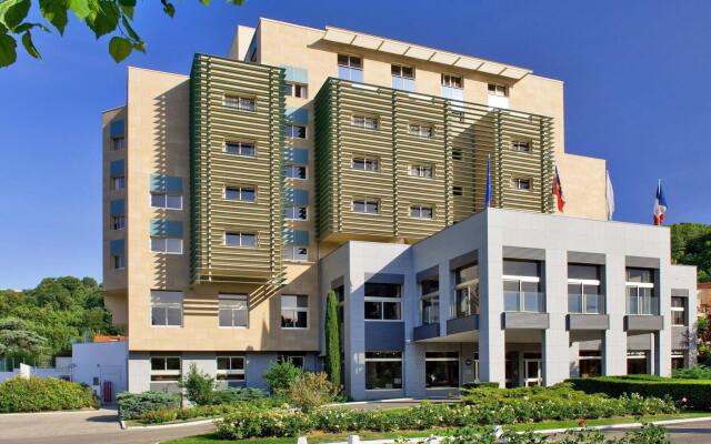 Hotel Lyon Métropole вид на фасад