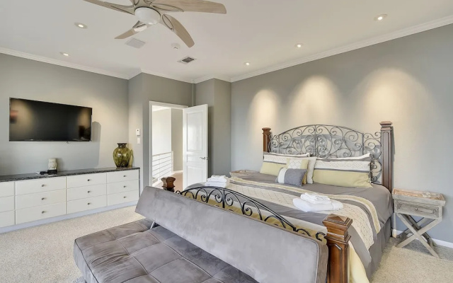 Chateau Soleil 5 Bedrooms 3 Bathrooms Apts
