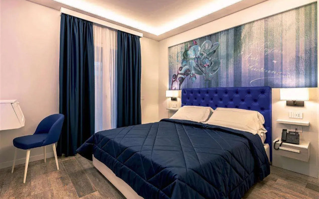 Petit Hotel