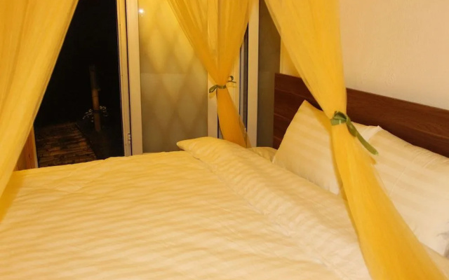 Moc Glamping & Ecohouse