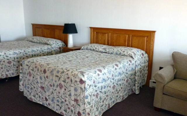 Copley LaReine Motel