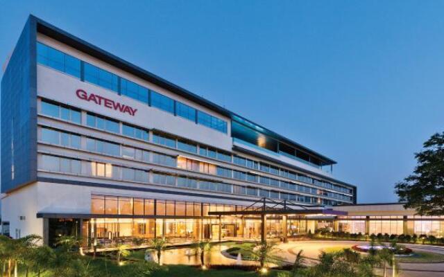 Отель The Gateway Hotel GE Road Индия, Райпур - отзывы, цены и фото номеров - забронировать отель The Gateway Hotel GE Road онлайн вид на фасад