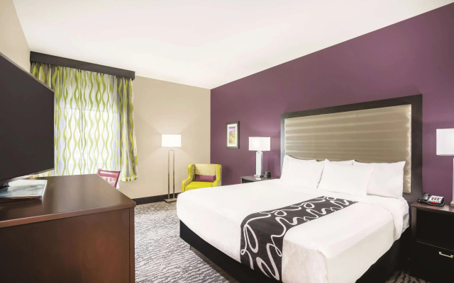 La Quinta Inn & Suites by Wyndham Clifton Park