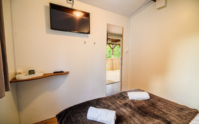 Waterside Retreat Mobile Homes With Thermal Riviera Tickets
