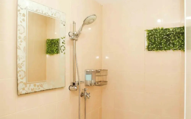 Nice And Comfort Studio At Sunter Park View Apartment