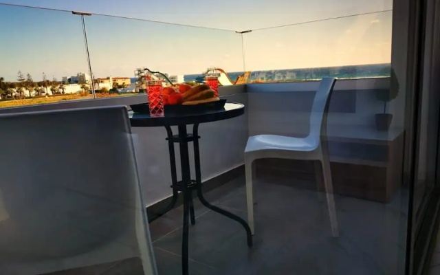 Nissi Adonis Suites