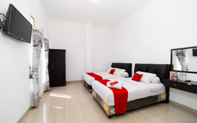 RedDoorz near Makassar Town Square 2